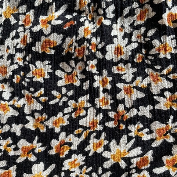 Floral Shorts, Urban Outfitters - Picture 5 of 8